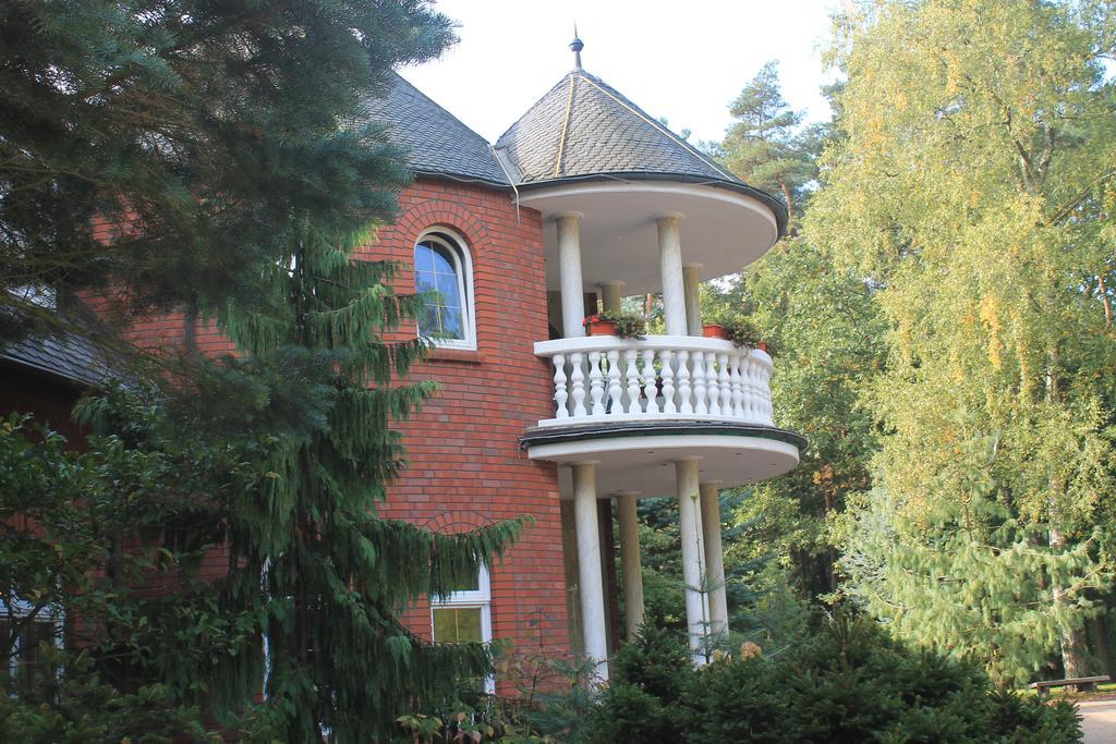 Hotel Und Restaurant Waldschloesschen Crivitz Eksteriør billede