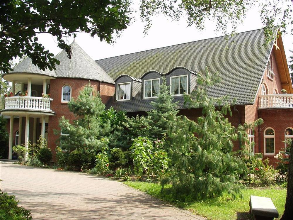 Hotel Und Restaurant Waldschloesschen Crivitz Eksteriør billede